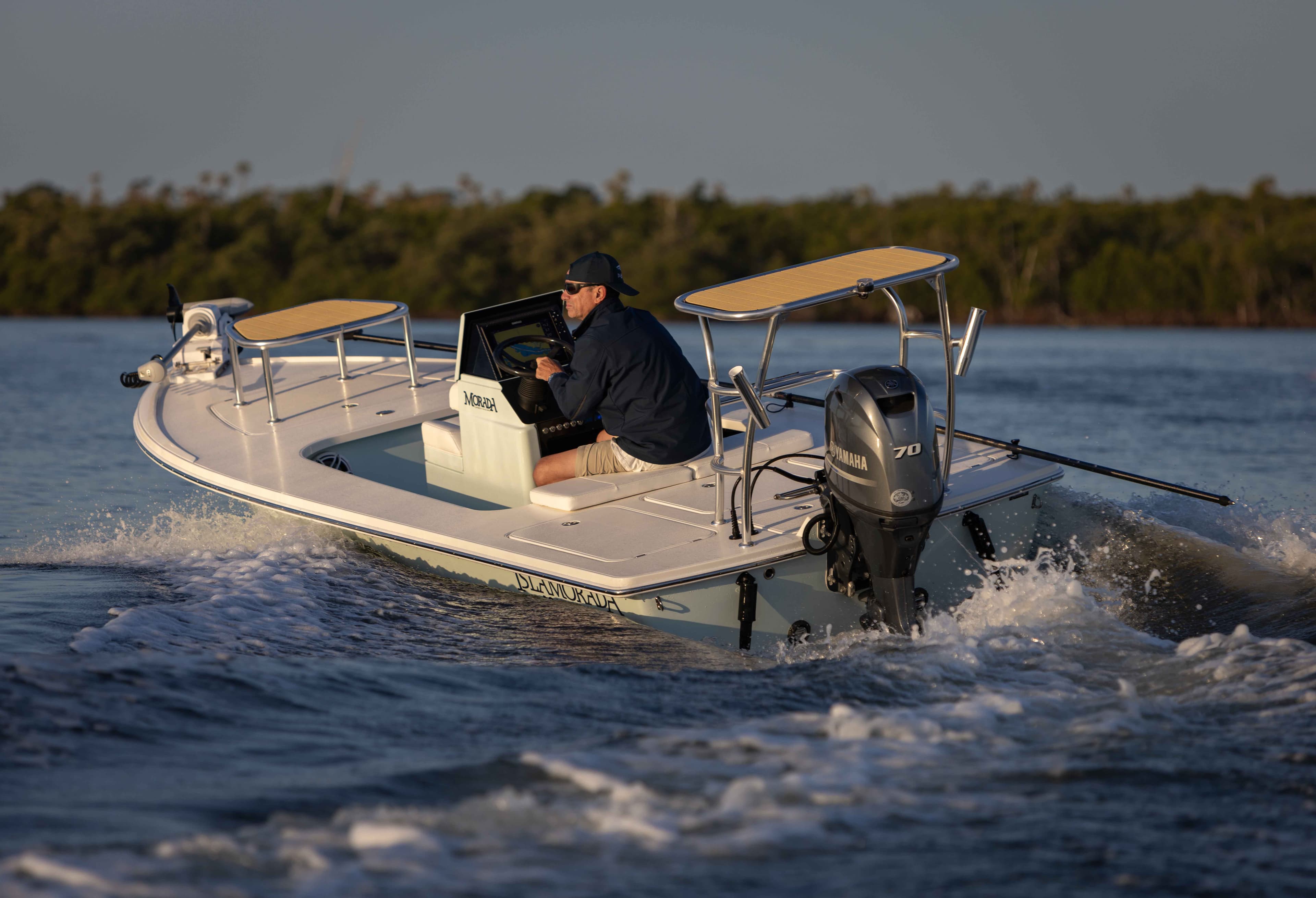Islamorada Boatworks Morada 18 — hero